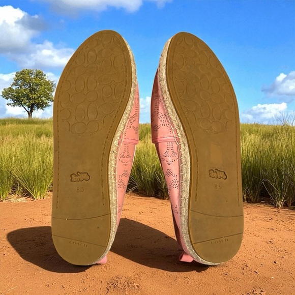 Coach Women's coral Espadrille Flats. 8.5 - Picture 7 of 8